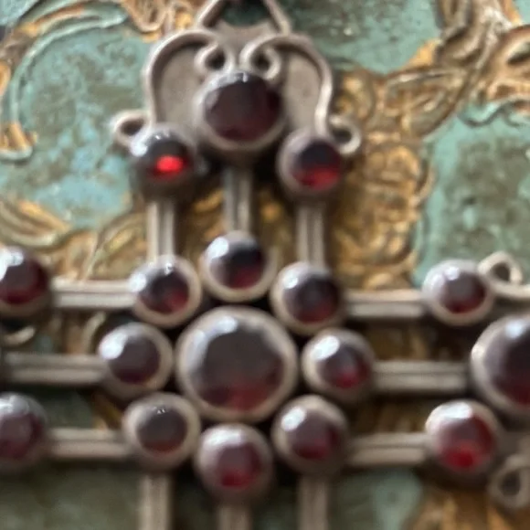 Large faceted garnet encrusted sterling silver antiqued patina  cross vintage - Picture 6 of 10
